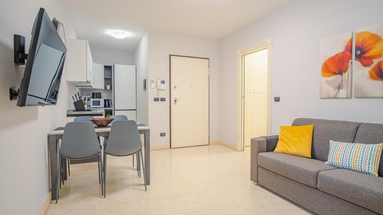 Relais Du Lac Loft - Italian Homing Desenzano del Garda Bagian luar foto