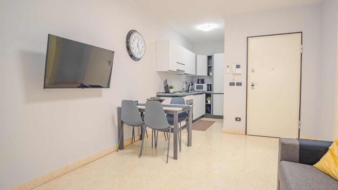 Relais Du Lac Loft - Italian Homing Desenzano del Garda Bagian luar foto
