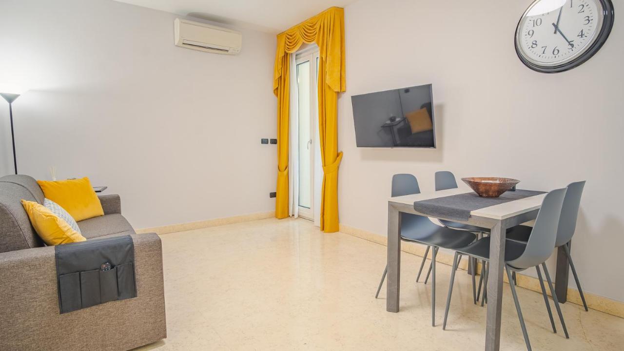 Relais Du Lac Loft - Italian Homing Desenzano del Garda Bagian luar foto