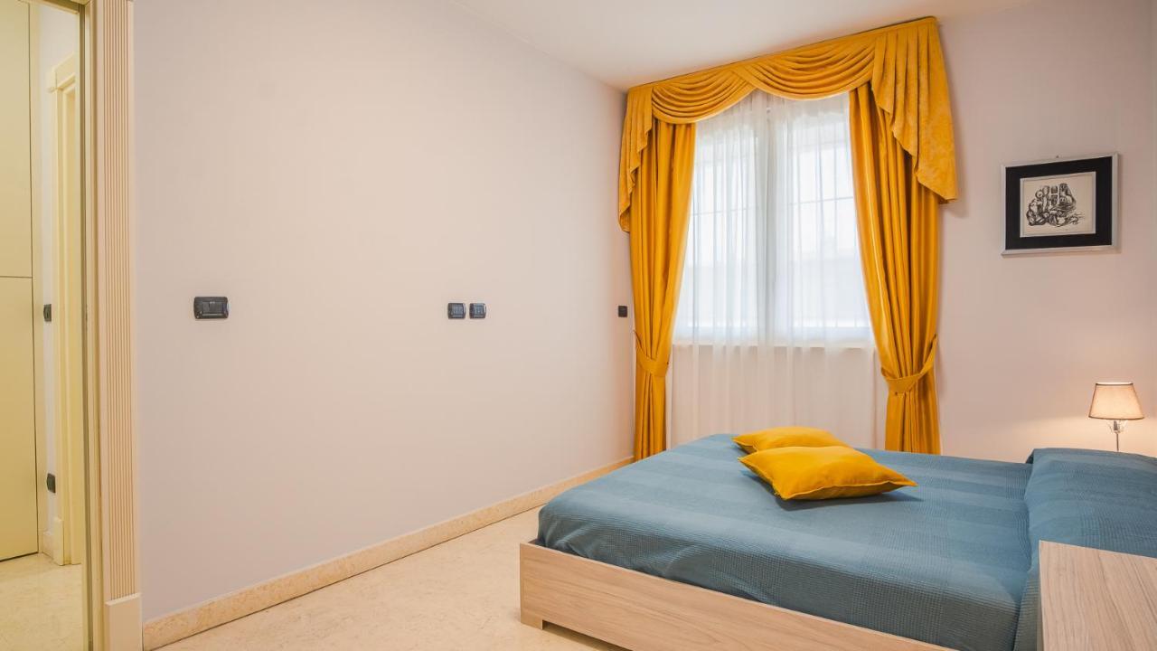 Relais Du Lac Loft - Italian Homing Desenzano del Garda Bagian luar foto
